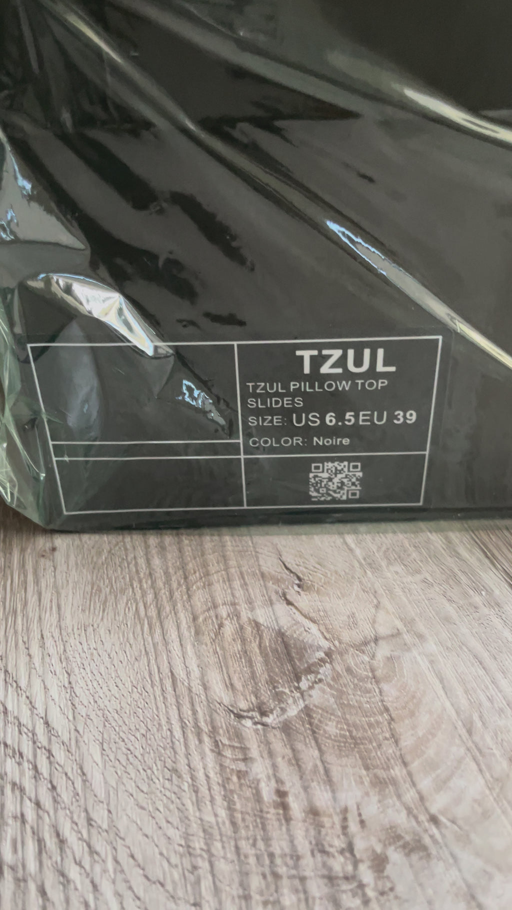 TZUL Pillow Top Slides (Blanco)